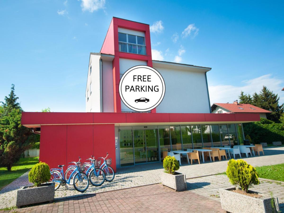 Simbol Rooms With Free Private Parking Ljubljana Buitenkant foto