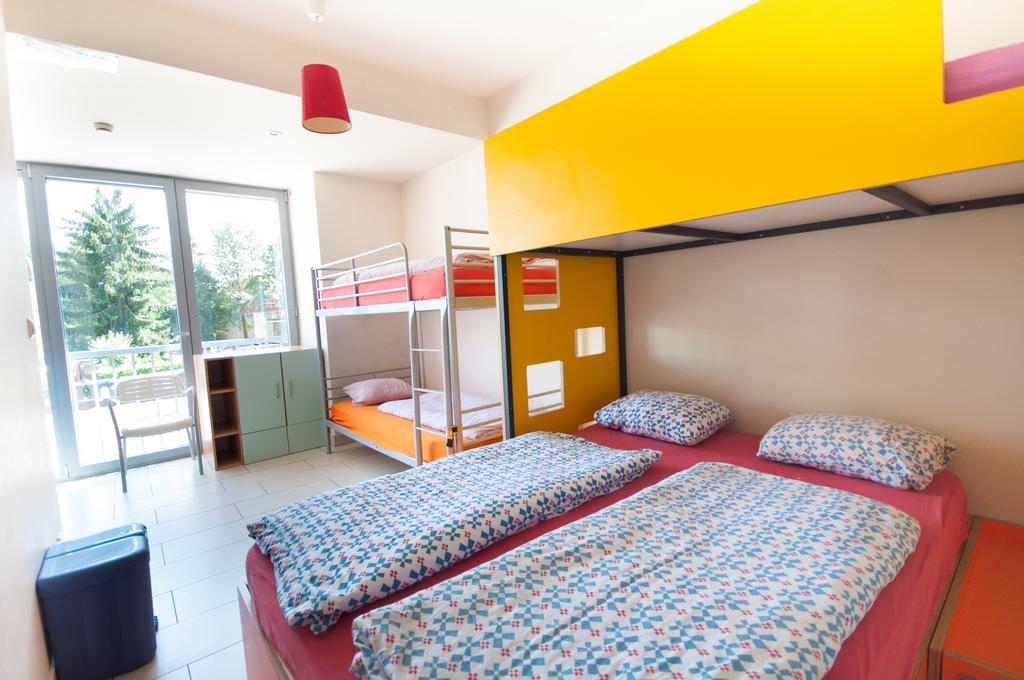 Simbol Rooms With Free Private Parking Ljubljana Kamer foto