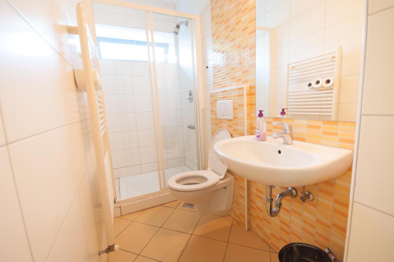 Simbol Rooms With Free Private Parking Ljubljana Kamer foto