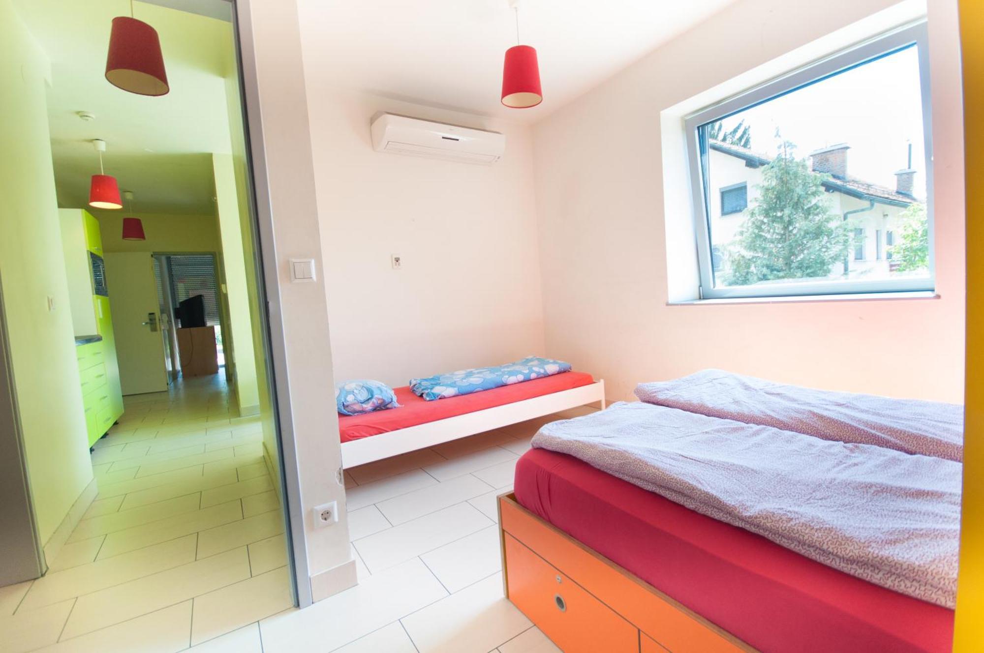 Simbol Rooms With Free Private Parking Ljubljana Kamer foto