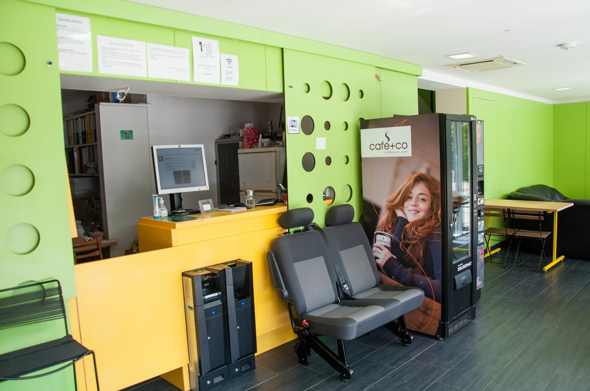 Simbol Rooms With Free Private Parking Ljubljana Buitenkant foto